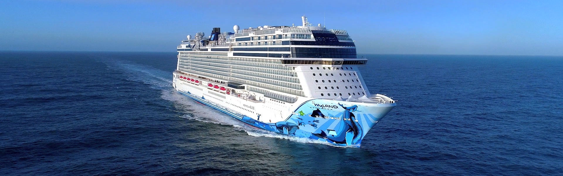 NCL presenta la nueva tarifa Free At Sea